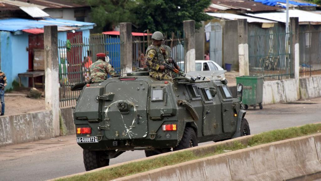 Guinée: les putschistes arrêtent 2 soldats et demandent un bilan aux ministères
