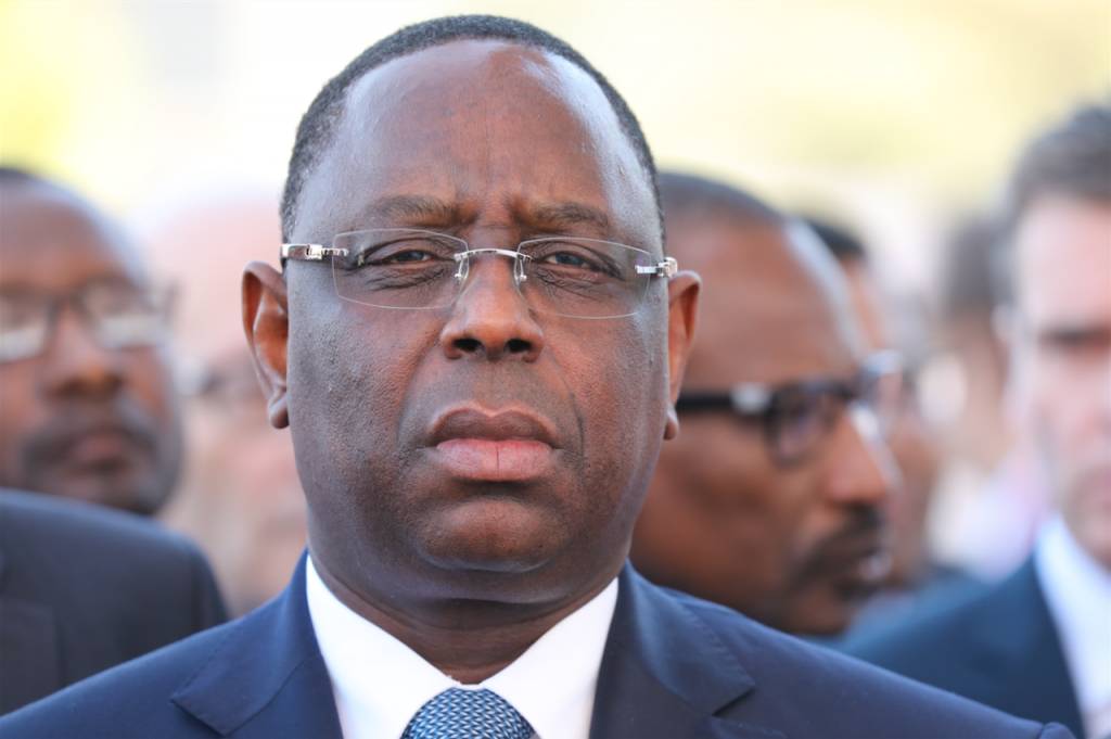 Macky envoie un message à l'opposition depuis Paris: «Personne ne peut m’intimider...»