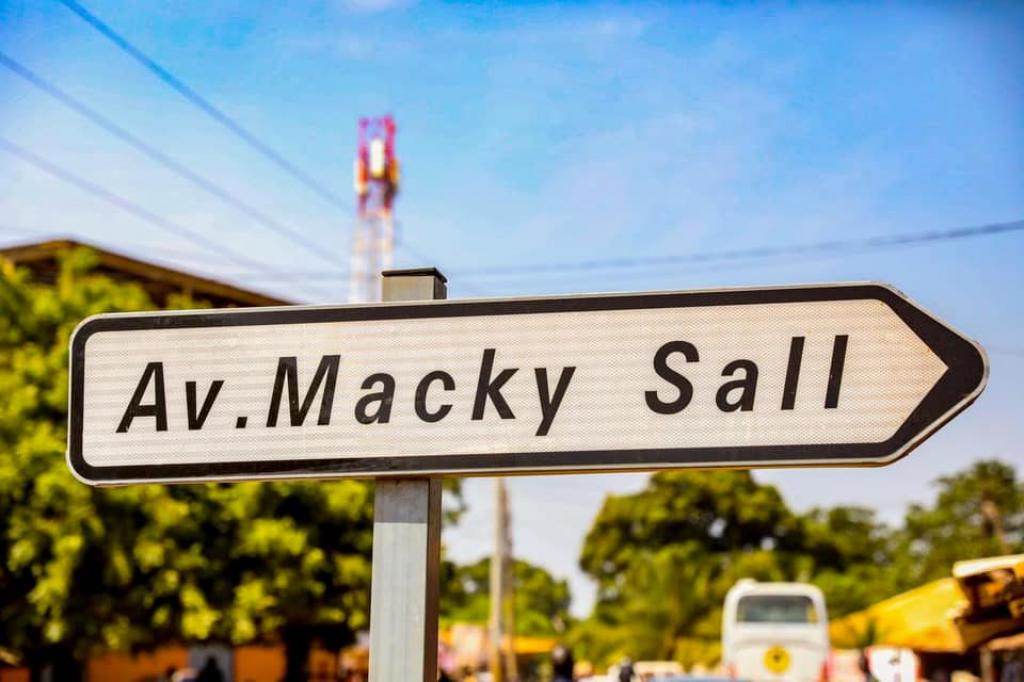 Bissau: une avenue au nom de Macky Sall