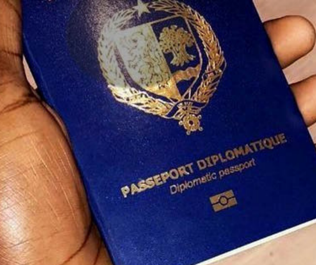 Trafic de passeports diplomatique, de nouveaux éléments trouvés par la DIC 