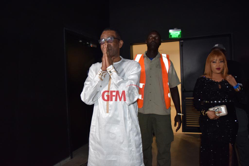 Vidéos: L'entrée incroyable de Youssou Ndour