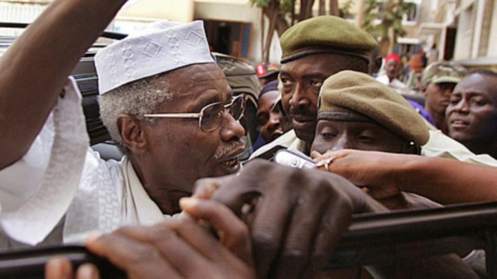 Les victimes d\'Hissène Habré interpellent Macky Sall pour... 