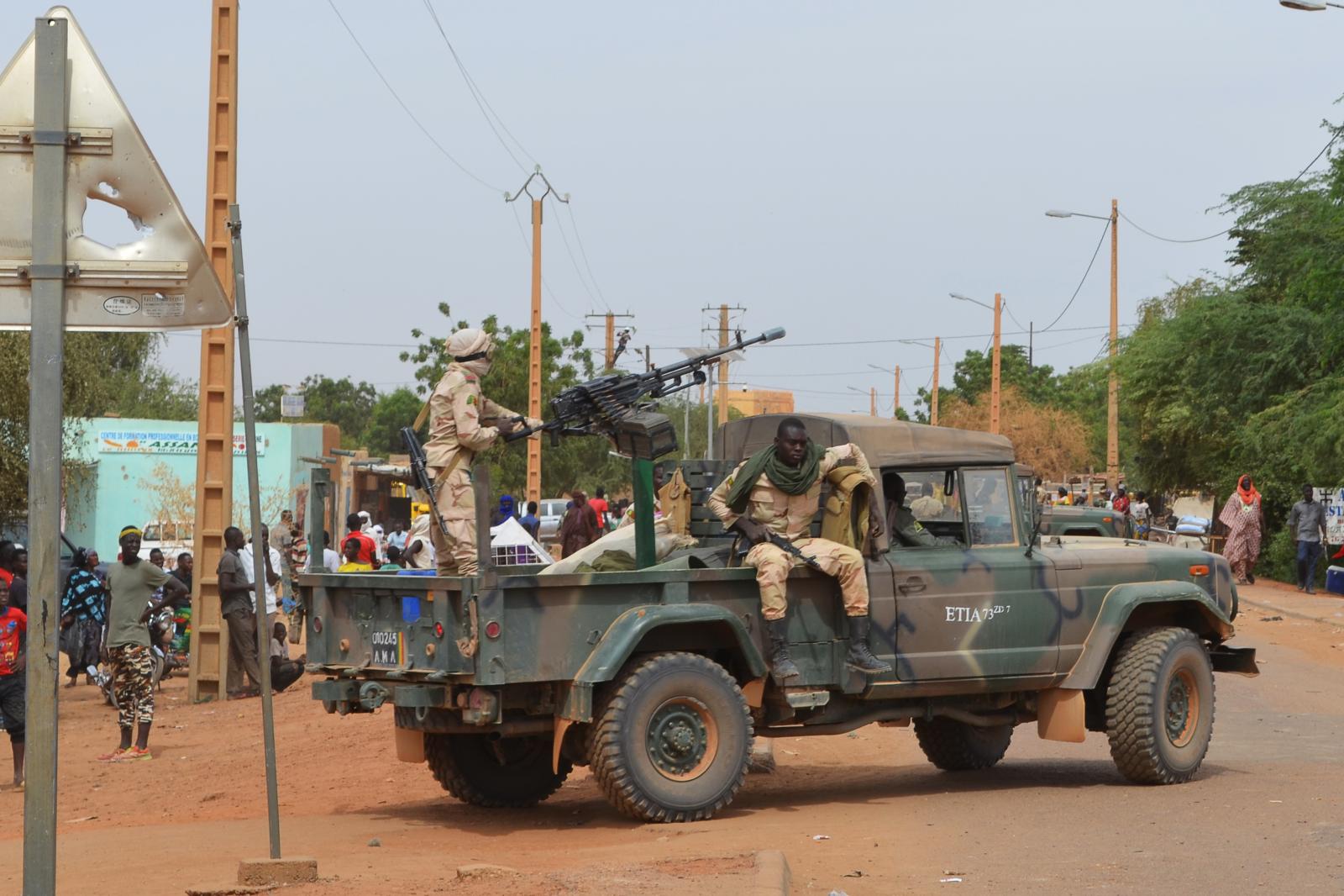 Burkina: 2 soldats et 4 supplétifs de l\'armée tués dans des attaques  