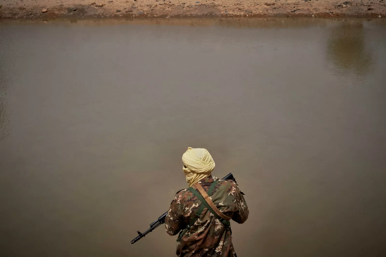Mali : HRW accuse des soldats maliens et présumés russes d'avoir exécuté 300 civils en mars