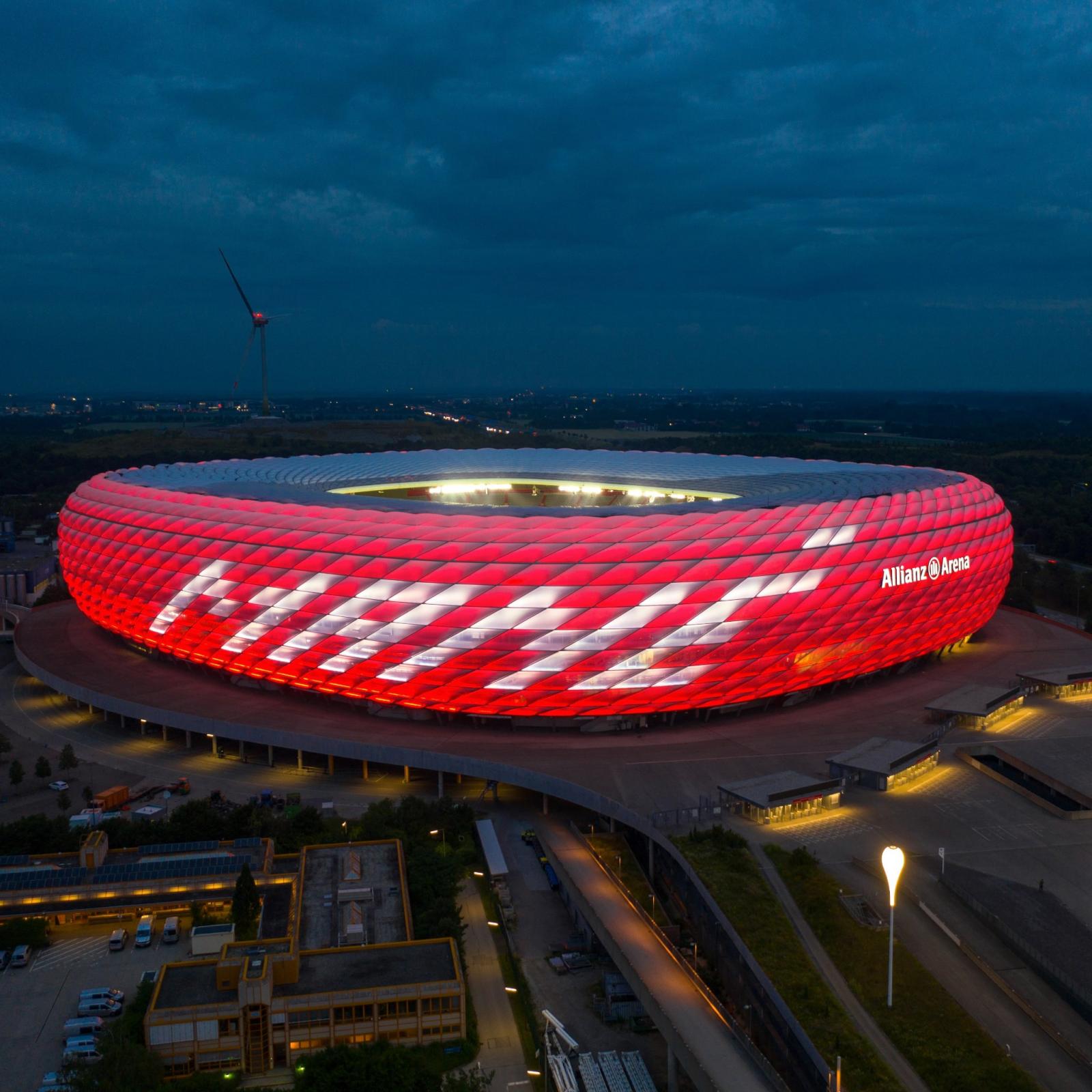 Le stade du Bayern illuminé aux couleurs de Mané !