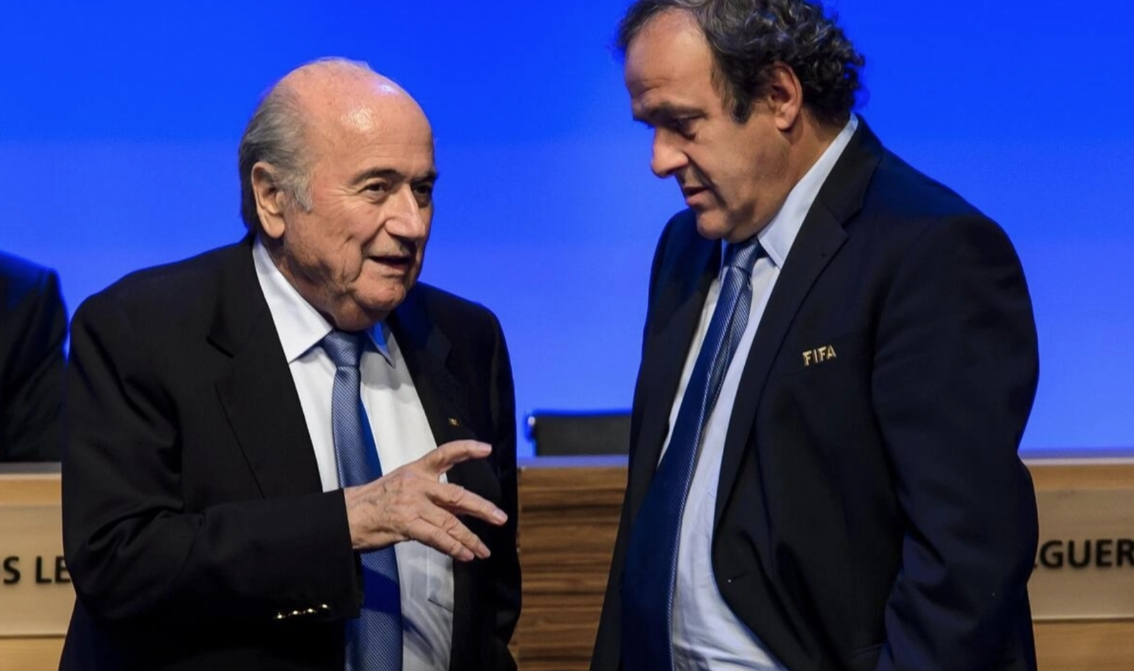 Fifa: Platini et Blatter comparaissent en Suisse pour «escroquerie»