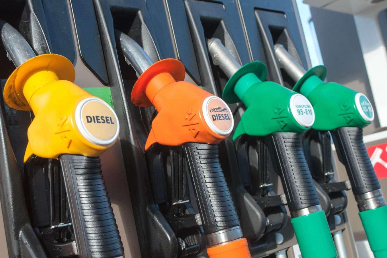 L\'Etat revoit à la hausse les prix du supercarburant!