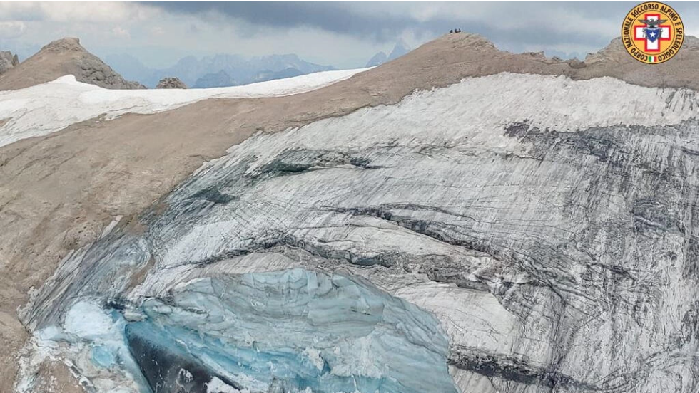 Plusieurs morts après l'effondrement d'un glacier dans les Alpes italiennes