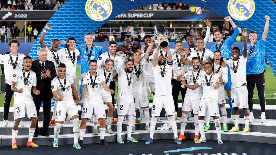 Le Real Madrid remporte son premier trophée de la saison