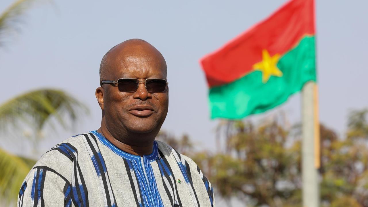 Burkina Faso : l’ex-président Kaboré a quitté le pays pour raisons médicales