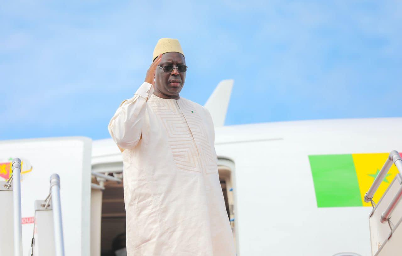 Le Président Macky Sall a quitté Dakar pour Tunis 