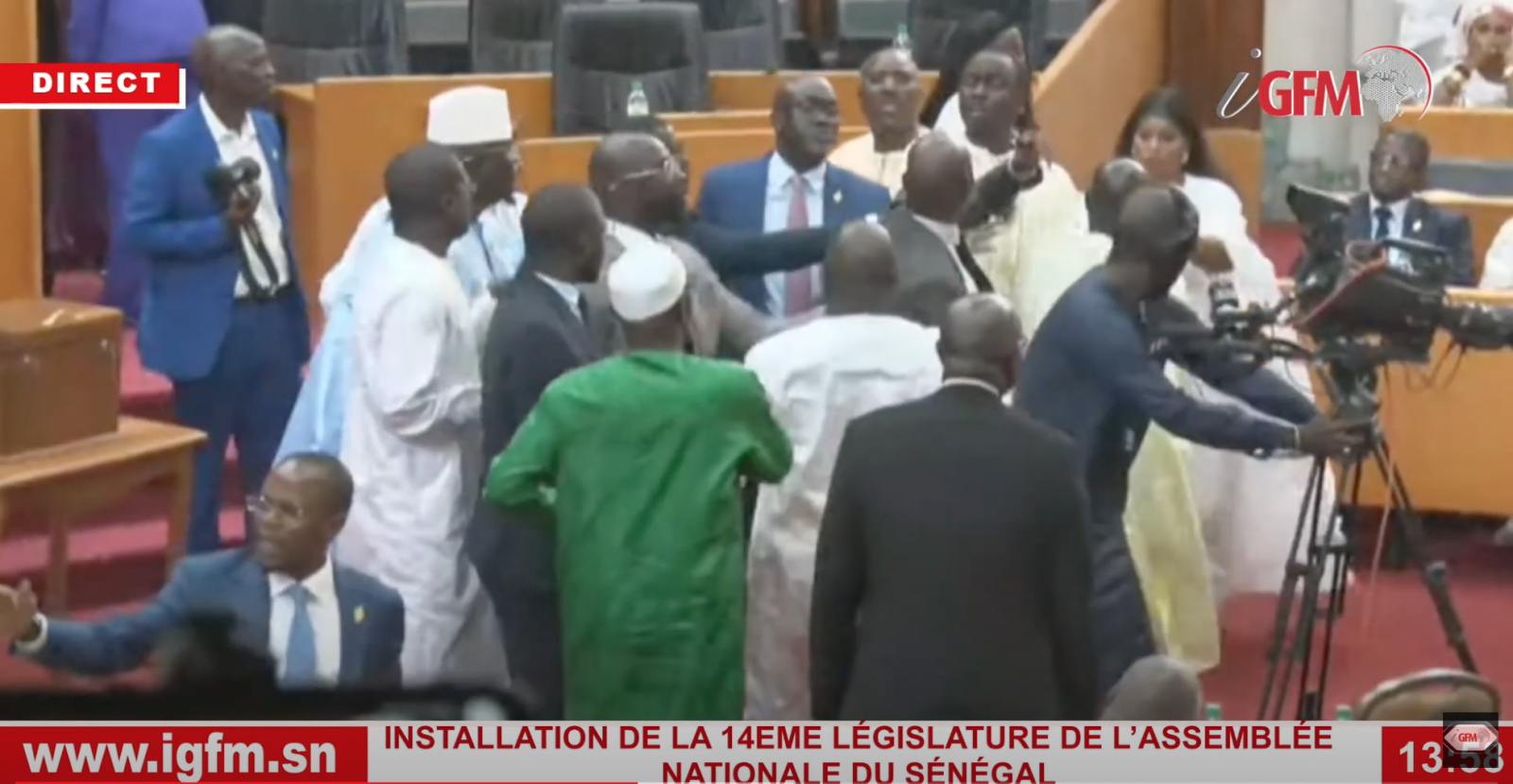 14e législature : Bagarre à l\'Assemblée nationale !
