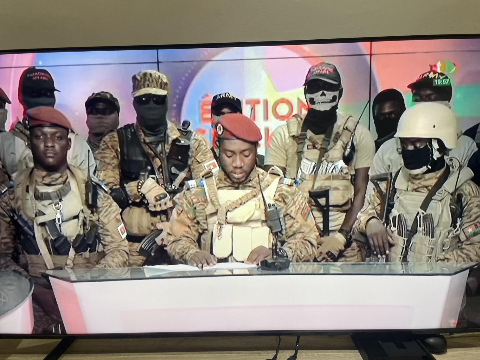 Coup d’Etat au Burkina: le capitaine Traoré annonce la prise du pouvoir 