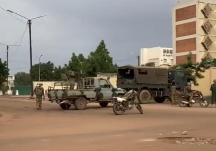 Burkina: des tirs entendus près de la présidence à Ouagadougou (Mis à jour)