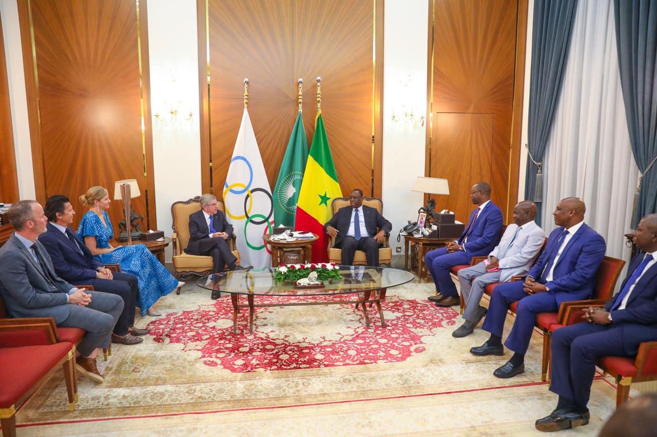 Reçu à dîner par le Président Macky Sall, le Président du Cio satisfait du Sénégal 