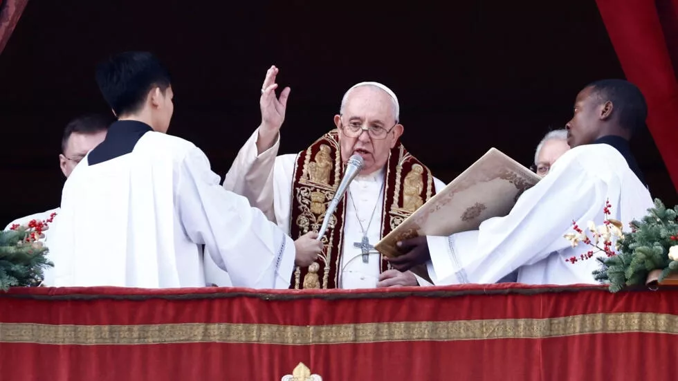 Le pape dénonce la «guerre insensée» en Ukraine et appelle à «faire taire les armes»