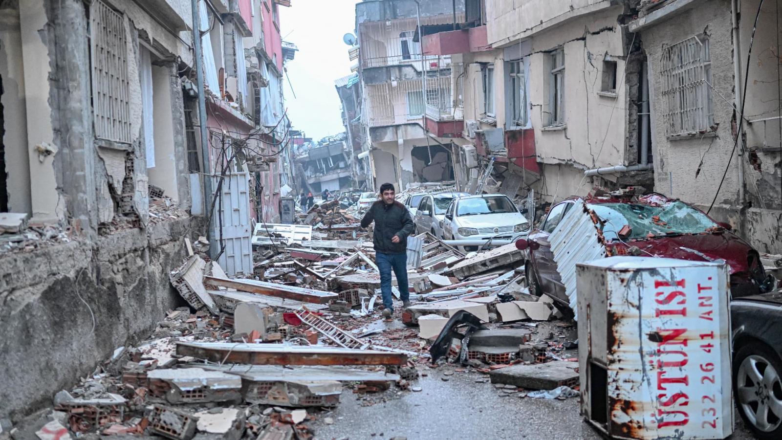 Turquie: 3 nouveaux rescapés sortis des ruines plus de 260 heures après le séisme