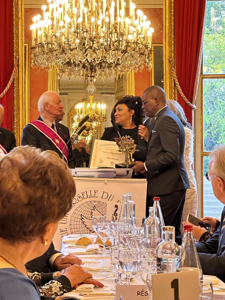 Sénat français : Dr Rose WARDINI honorée