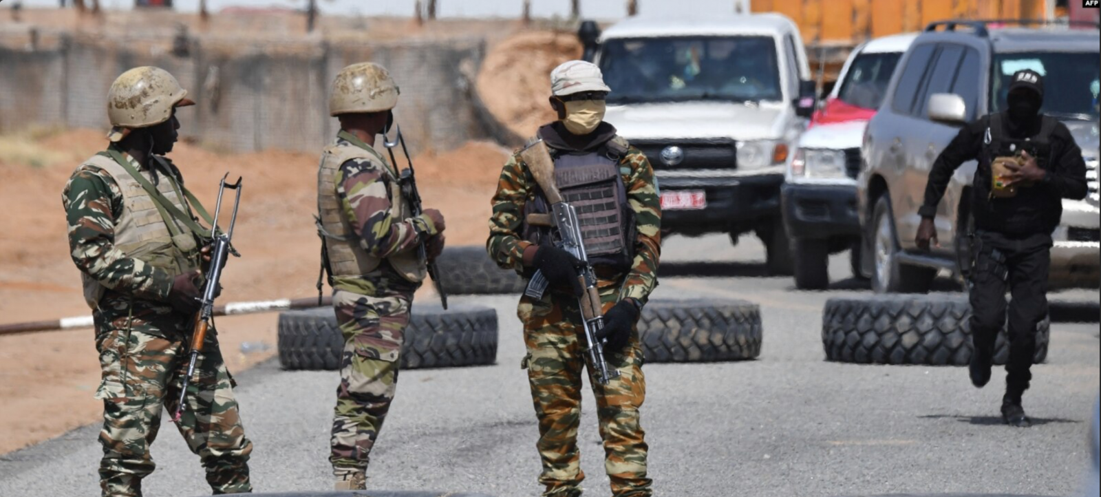 Burkina : le gouvernement approuve un projet permettant l'envoi de militaires au Niger