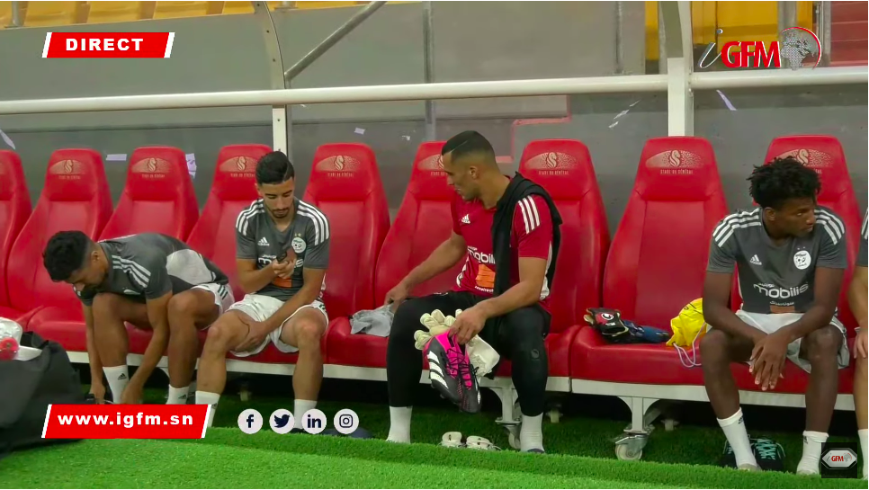Direct-Suivez l'entraînement de l'équipe d'Algérie à Diamniadio (15 premières minutes)
