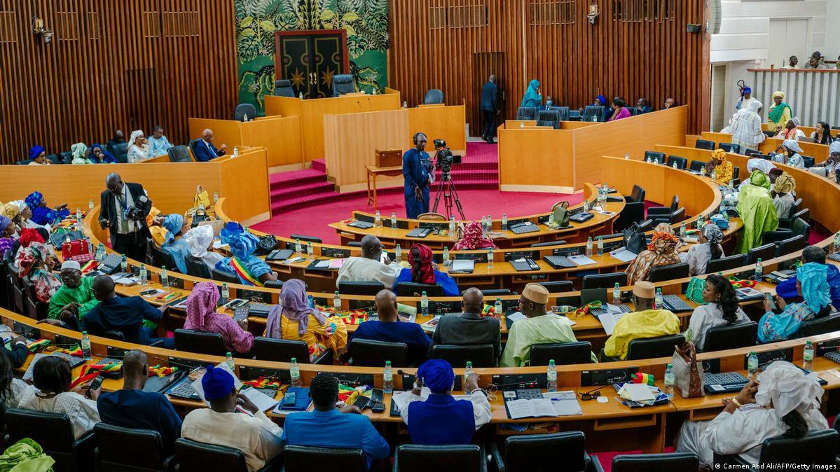 La révision constitutionnelle, un jeu dangereux pour le Sénégal