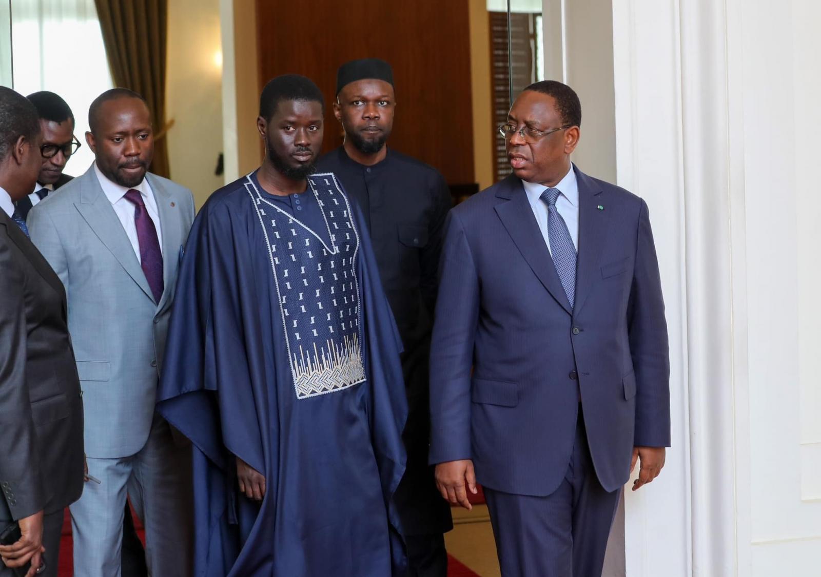 URGENT - La rencontre Macky, Diomaye et Sonko au palais 