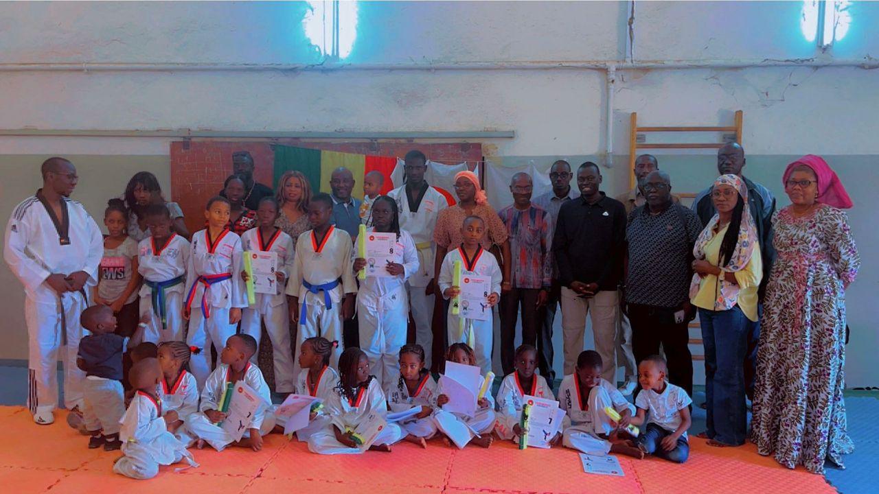 Oh Do Kwan Taekwondo Club : passage périodique de ceinture de plusieurs taekwondoïstes