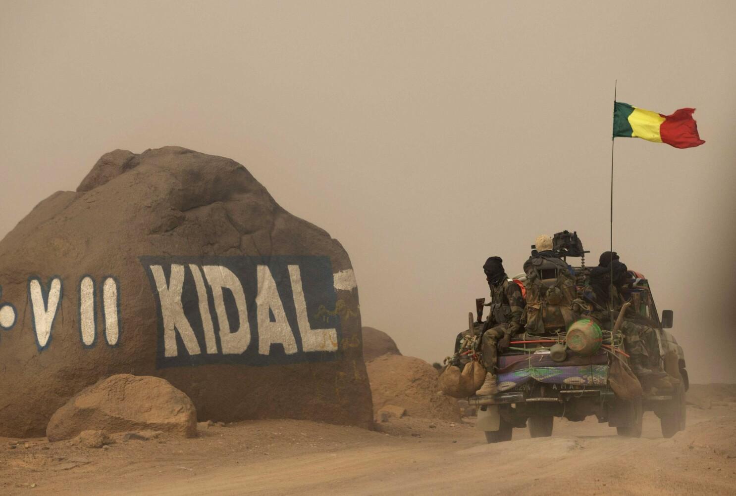Mali : combats entre l'armée et des «groupes terroristes», les rebelles touaregs disent tenir Kidal