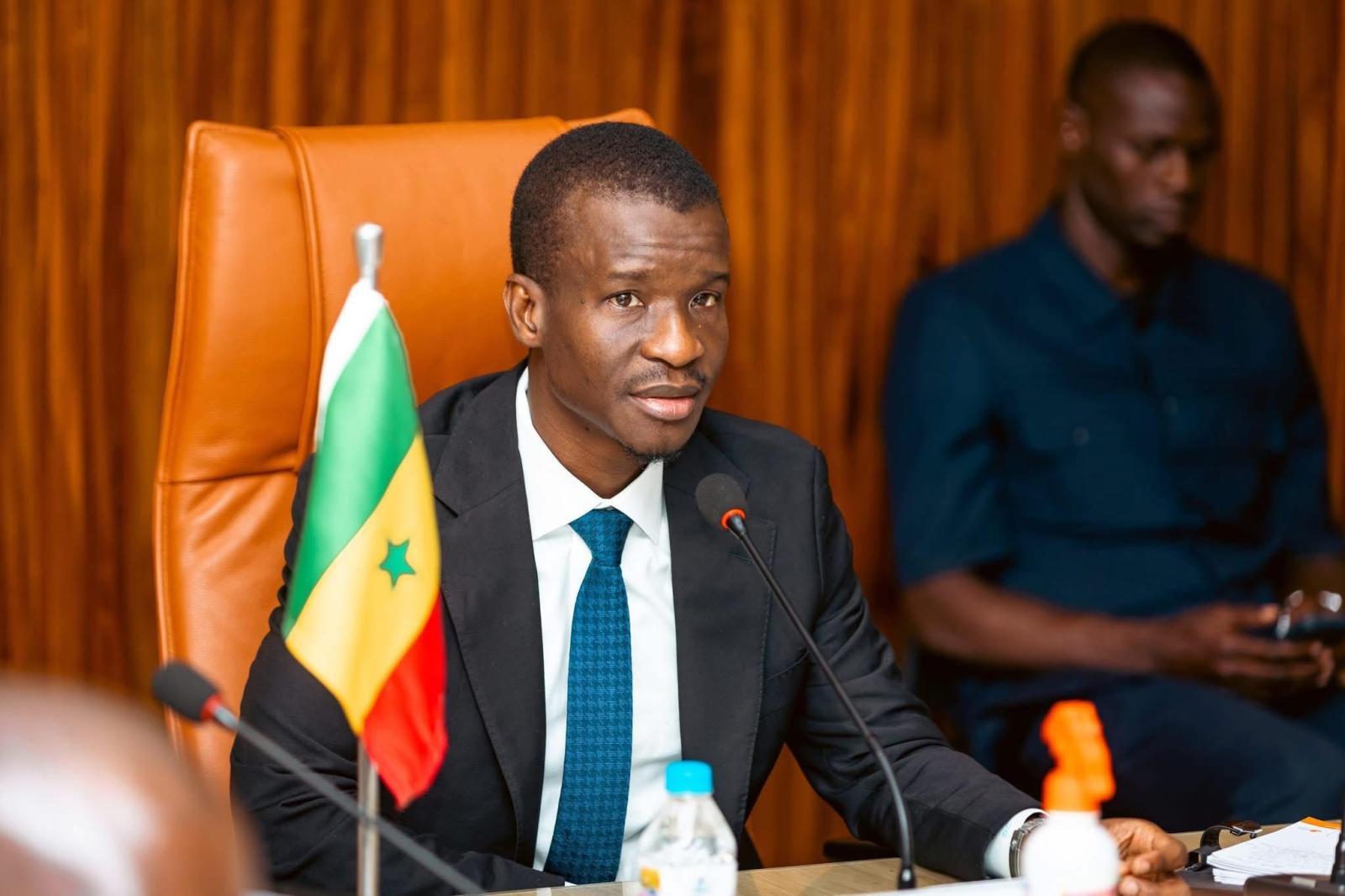 Départ du ministre de l’Intérieur : Mouhamadou Bamba Cissé quitte « avec honneur et fierté »