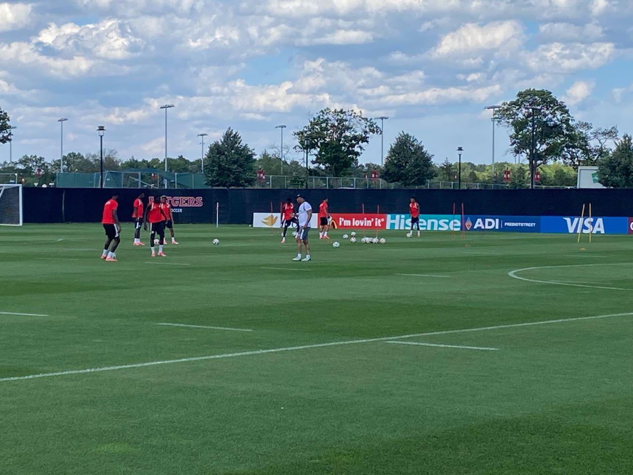 Entraînement des Lions à New Jersey : Édouard Mendy seul absent (VIDÉO)